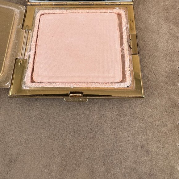 Vintage Compact Case Good, Guilloche Enamel with Gold Leaf - Picture 6 of 9